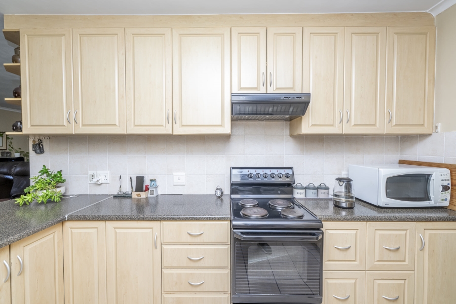 3 Bedroom Property for Sale in De Oude Spruit Western Cape